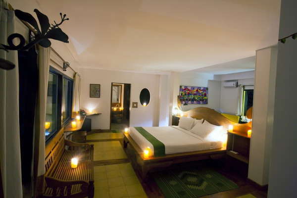 Thanakha Inle Hotel